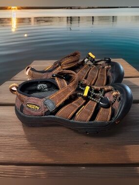 Keen Size 13 Brown Newport 2 Sandals Water Resistant Closed Toe